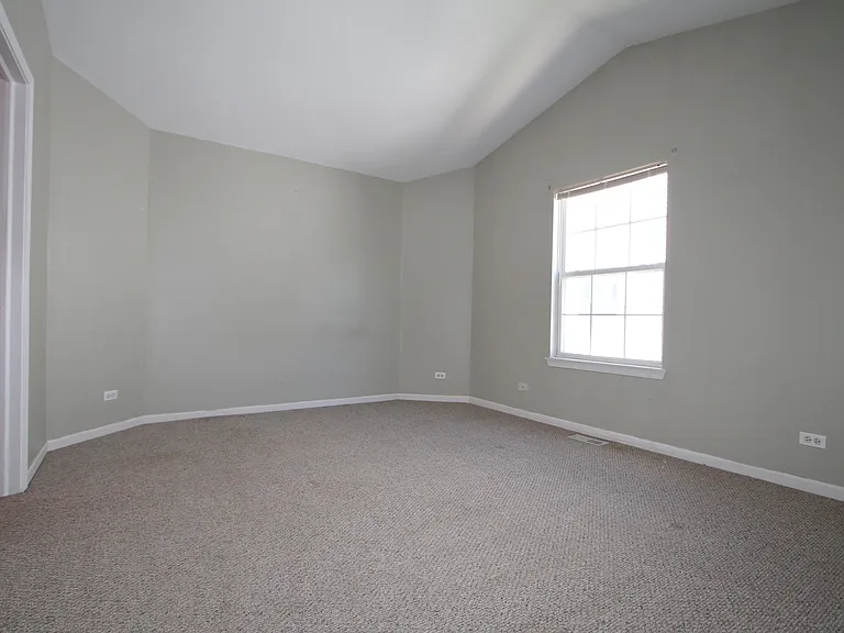 2554 Dickens Dr — Photo 15
