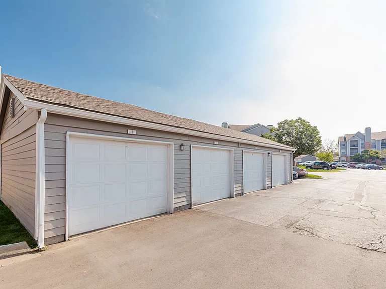 Villa Estates at Lenexa — Photo 73