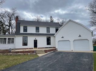 34153 N Wooded Glen Dr, Grayslake, IL