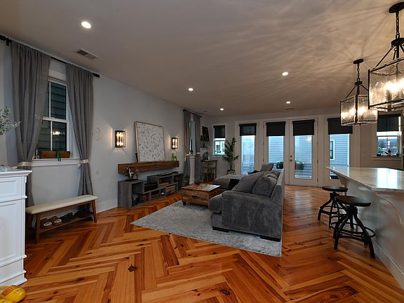 5th image of 375 Huger St #F