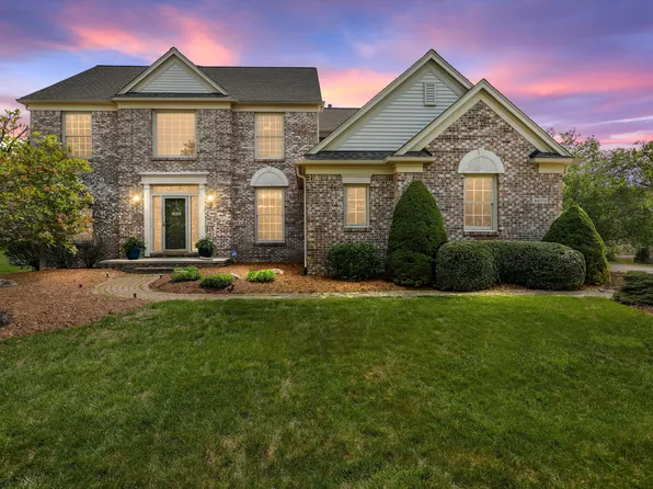 4079 Wincrest Ln, Rochester, MI 48306