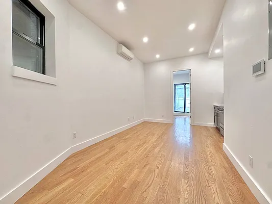 Rented by Doorway NYC, LLC | media 13