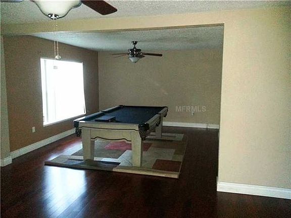 family room 2 pool