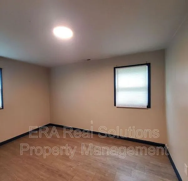 1038 14th Ave — Photo 10