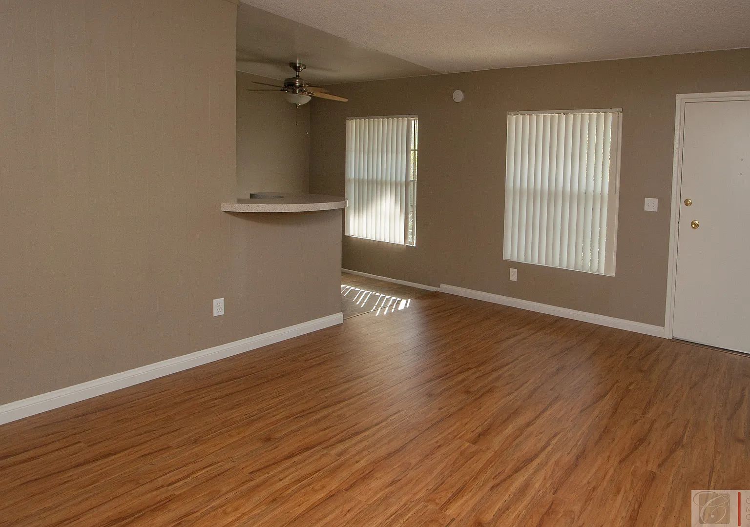 Mission Bay Villas — Photo 4