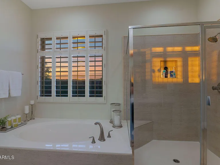 11348 E Greenway Rd — Photo 20