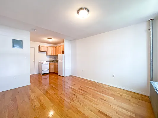 Rented by Compass | media 11