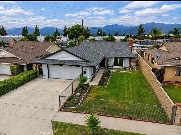 13845 Nubia St — Photo 2