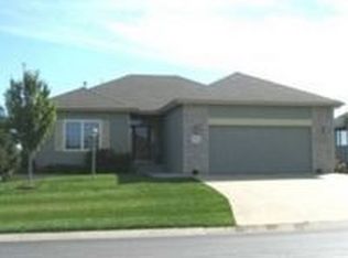 2772 SW Blue Stem Dr, Topeka, KS 66614
