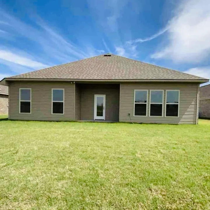3 bed, 1867 sqft, $2,000 — Photo 3