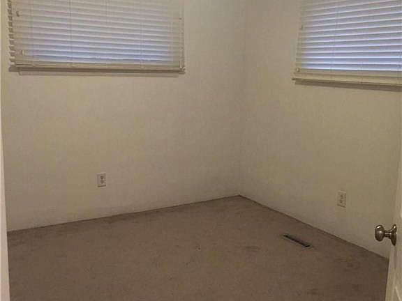 5th image of 541 Mary Ellen Rd