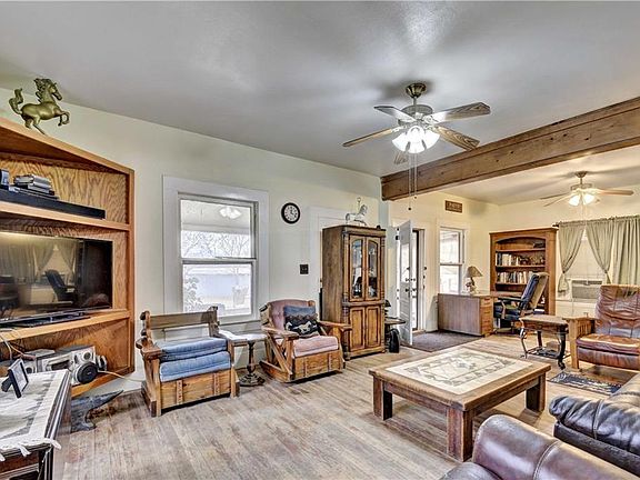 5th image of 417 Oak Ln