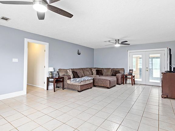 4th image of 2075 County Road 4260