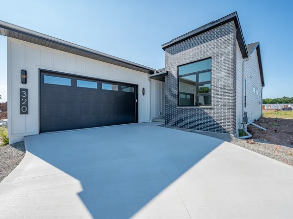 320 Aldon Cir, Green Bay, WI 54304