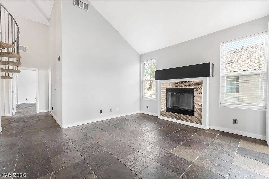 2 bed, 2.0 bath, 1108 sqft, $1,600 — Photo 4