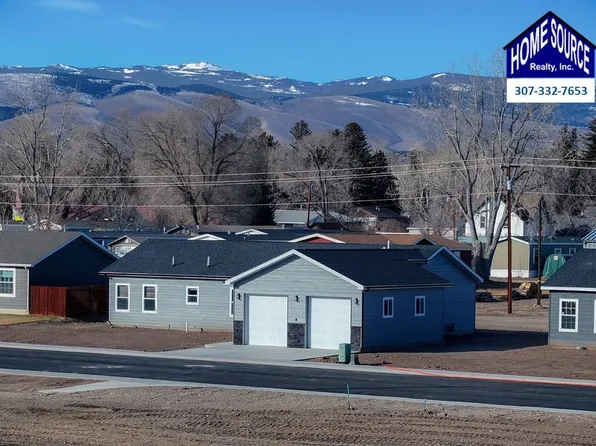 625 Cottonwood Ln, Lander, WY 82520