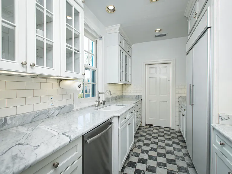 25 Granard Est — Photo 13