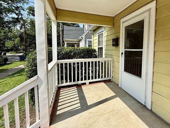 3rd image of 1100 N Buchanan Blvd #A
