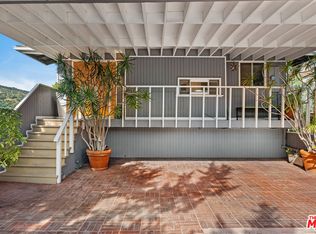 2843 Lambert Dr, Los Angeles, CA 90068