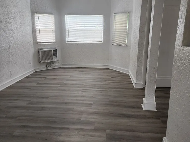 20 E Avenue B #1 — Photo 9