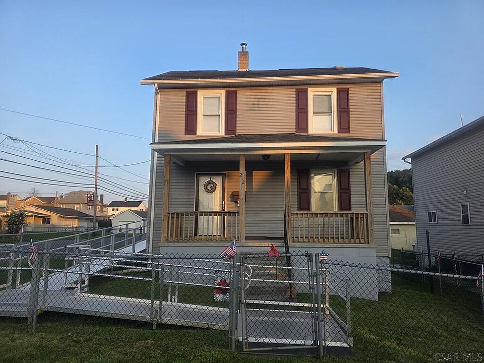 1st image of 212 10th St