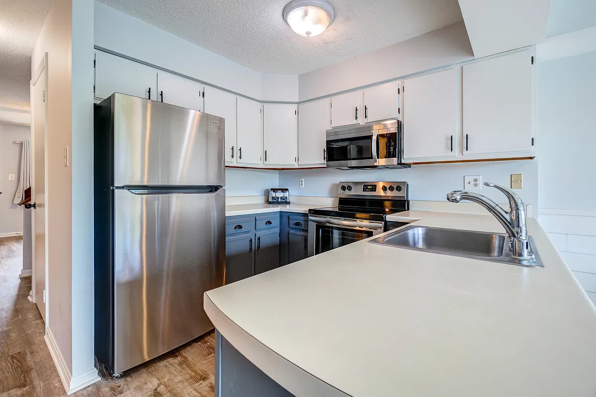 2 bed, 1.5 bath, 1032 sqft, $2,350 — Photo 4
