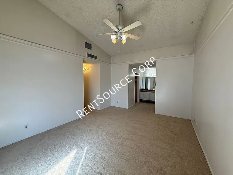 2522 Marcella St — Photo 19
