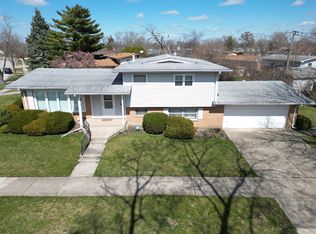 235 Serena Dr, Chicago Heights, IL 60411