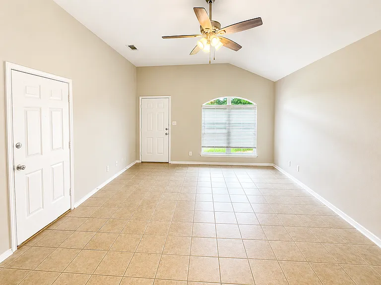 206 Dale Earnhardt Dr — Photo 4