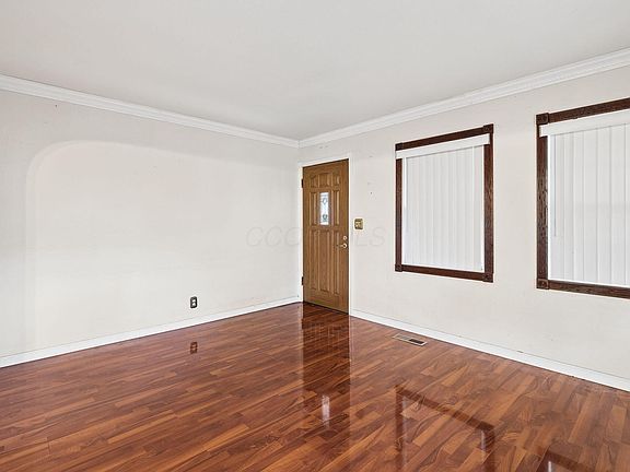 5th image of 2219 Amherst Ave
