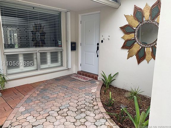 3rd image of 8861 SW 49th Ct