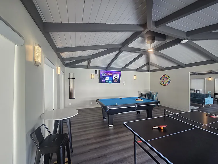 Tropic Sands Apartments — Photo 24