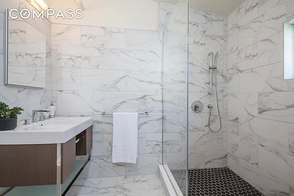 Sold by Compass | media 22