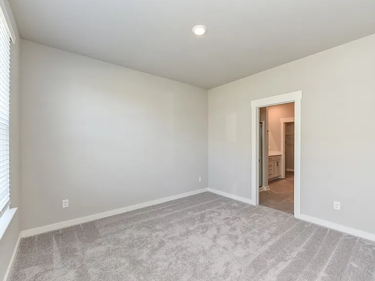 728 Mickelson Way — Photo 20