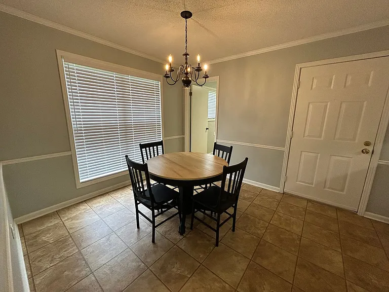 1393 W Main St — Photo 8