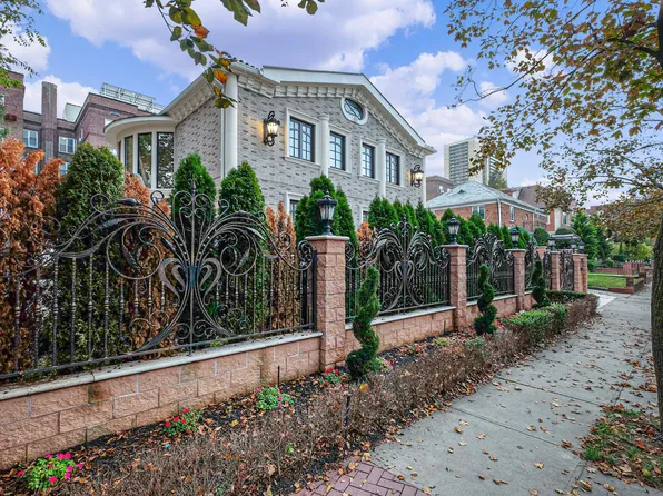 112-38 72nd Avenue image 3 of 21