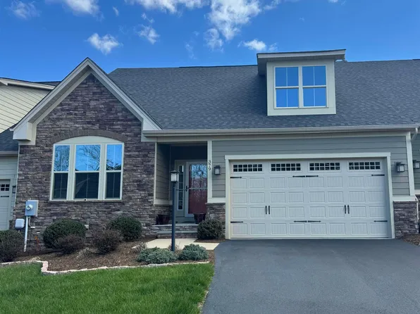 379 Winding Rd, Keswick, VA 22947