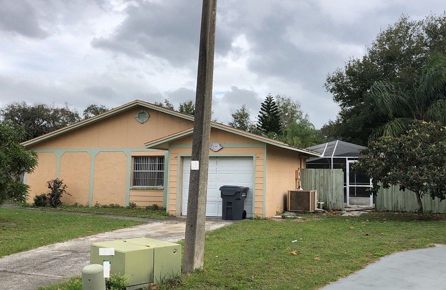 2nd image of 957 Sunrise Ct