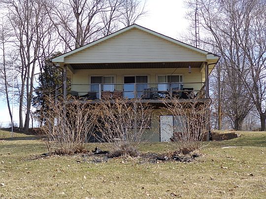 3rd image of 1359 NE Santee Dr