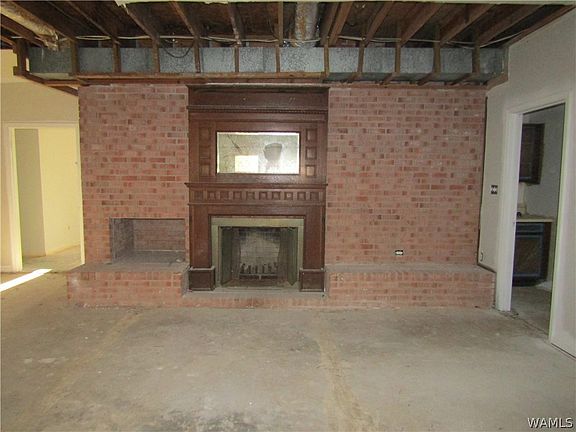 3rd image of 514 Rumley Rd