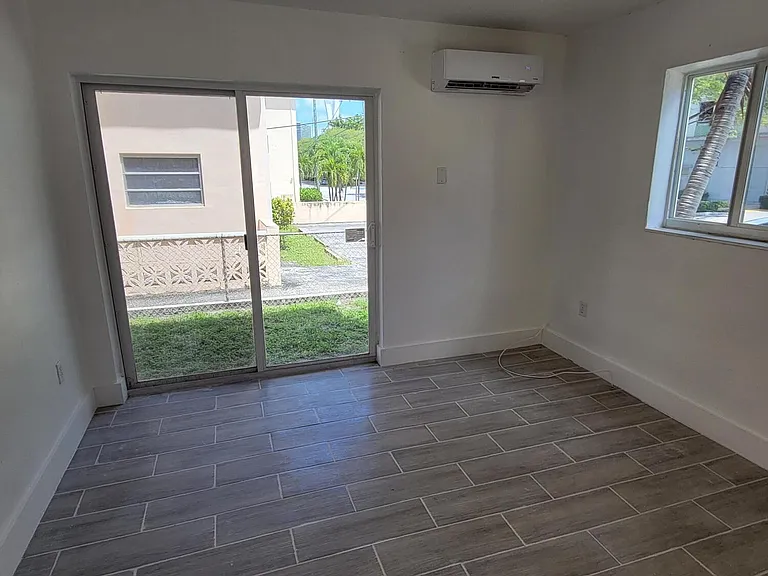 310 NW 16th Ave #1 — Photo 14
