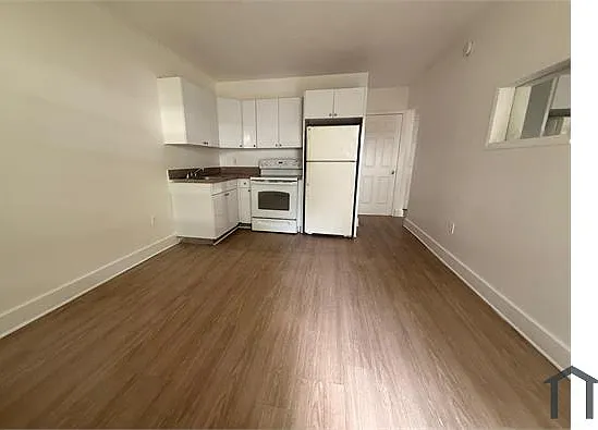 2 bed, 650 sqft, $1,900 — Photo 2