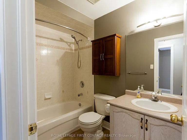 238 Wessenger Dr #UPPER — Photo 16