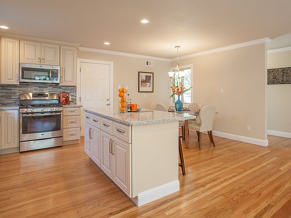 5th image of 1791 Briarwood Dr
