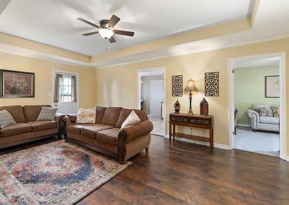 1st image of 1102 Tobacco Rd