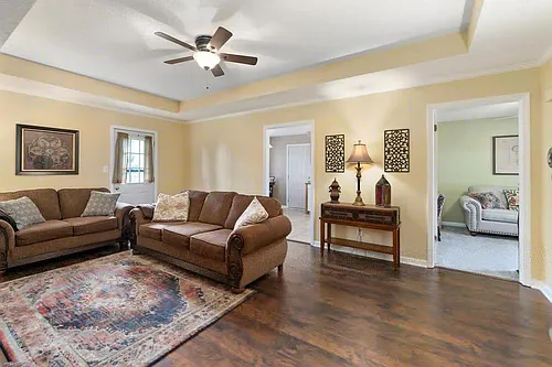 1102 Tobacco Rd Photo 1