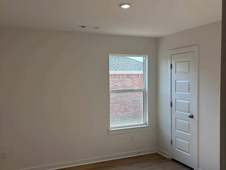 814 Heeler Ave — Photo 11