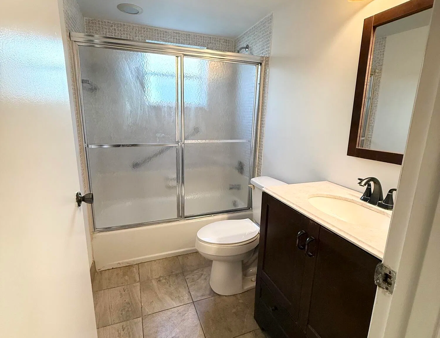 2 bed, 2.0 bath, 907 sqft, $1,850 — Photo 3