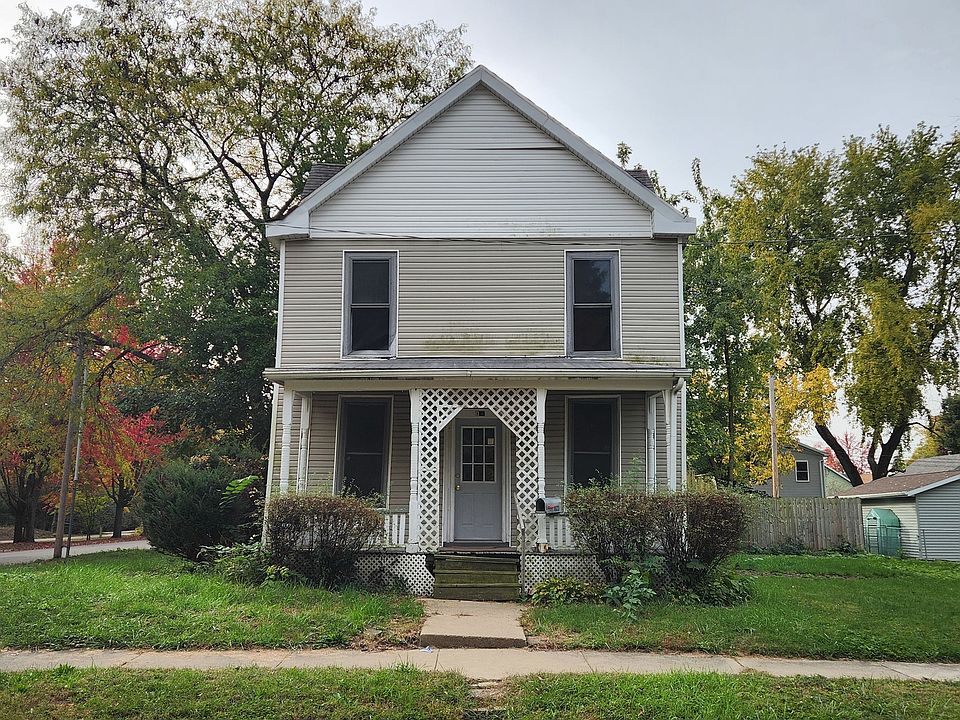 1st image of 823 E Market St