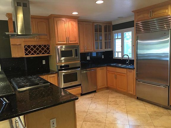 4th image of 15127 Rosemar Ave